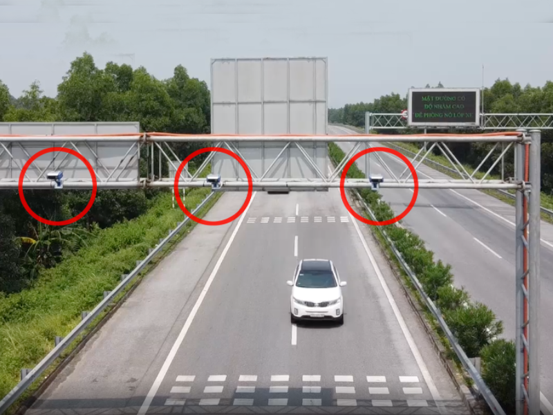 Khả năng bắn tốc độ từ 8-300km/h